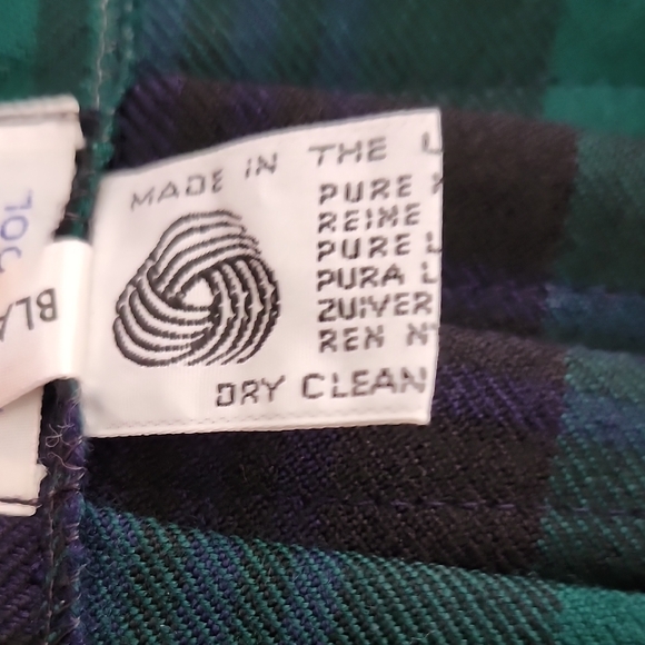 Kilted Skirt - Brooks Brothers Night Watch Tartan Kilt - 30 inch length - Picture 12 of 14